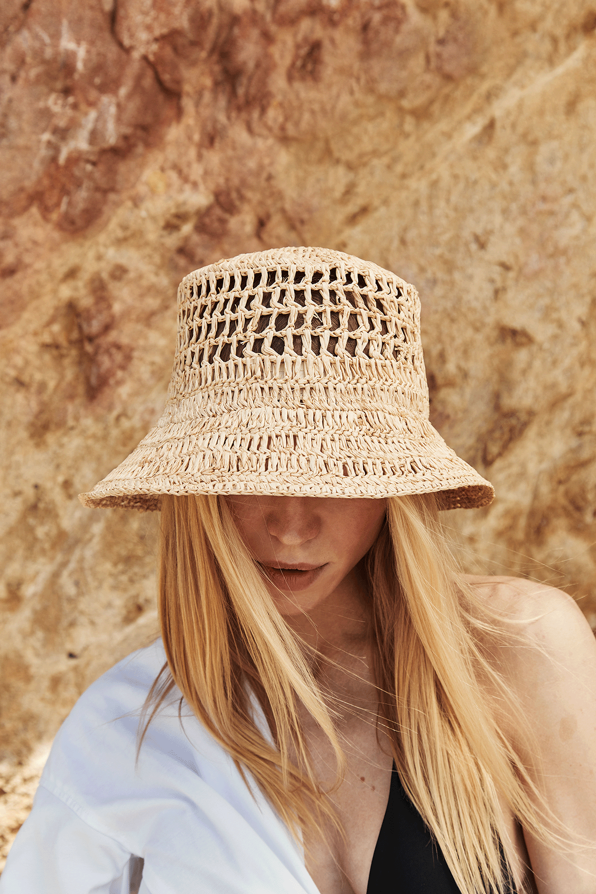 The Straw Bucket