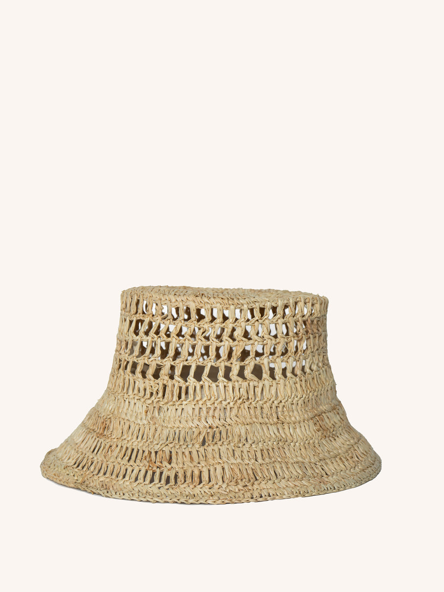 the-straw-bucket